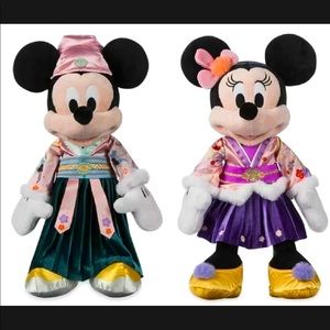 Brand New MICKEY MINNIE LUNAR NEW YEAR 2022 Medium PLUSH SET 17” each